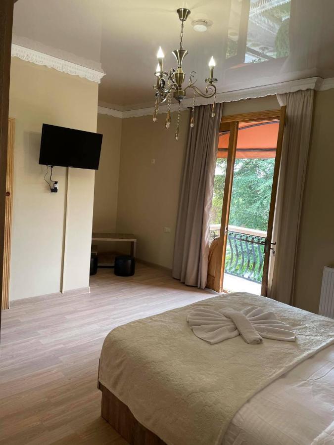 Hotel Shogi Zugdidi Ngoại thất bức ảnh