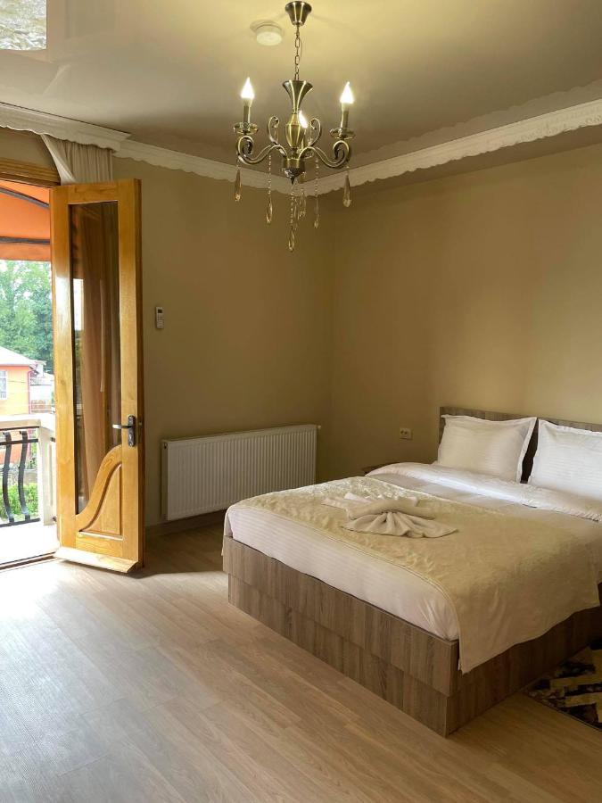 Hotel Shogi Zugdidi Ngoại thất bức ảnh