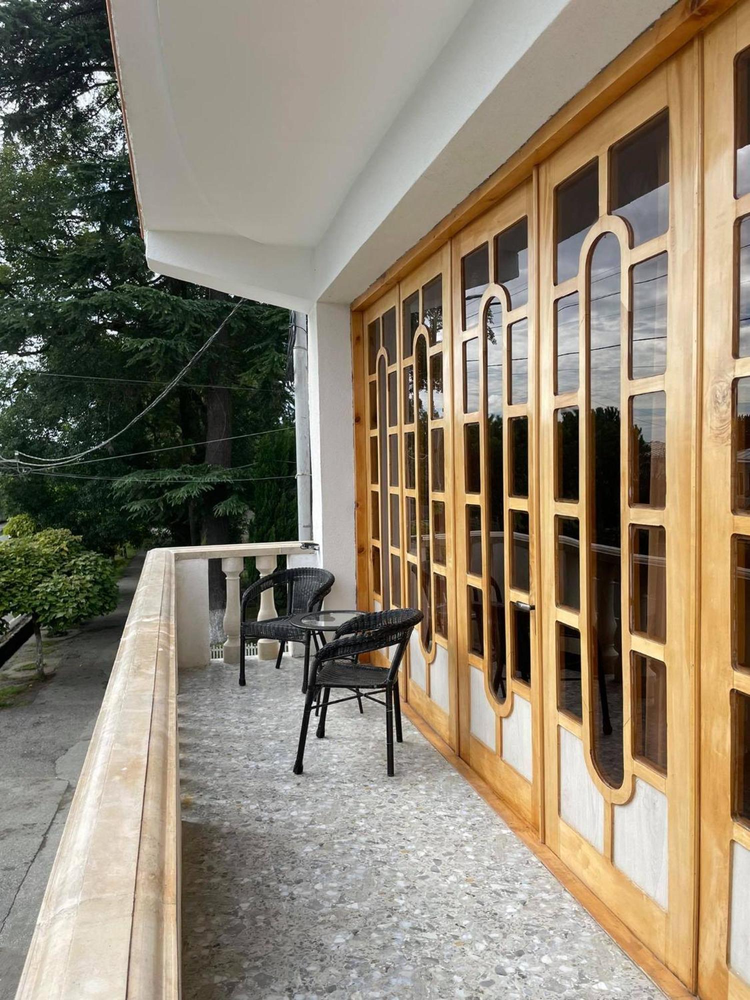 Hotel Shogi Zugdidi Ngoại thất bức ảnh